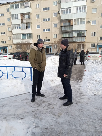 ПЕРВЫЙ ЗАМЕСТИТЕЛЬ ГЛАВЫ ГОРОДА ДАЛ ВЫСОКУЮ ОЦЕНКУ ЗИМНЕЙ УБОРКЕ ДВОРОВ, КОТОРУЮ ПРОВОДЯТ ПОДРЯДЧИК КУДЕЗ