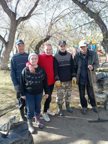НА ЛЕНИНСКОМ ПОСЕЛКЕ ПРОШЕЛ ЕЩЕ ОДИН СУББОТНИК