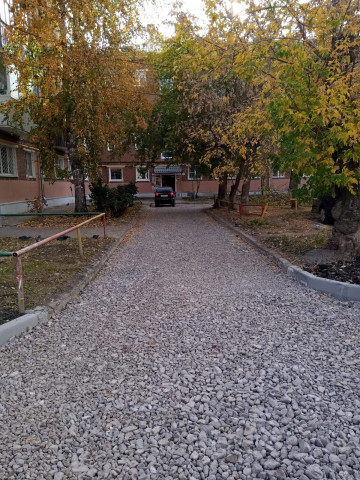 ПОКА ПОЗВОЛЯЕТ ПОГОДА, КУДЕЗ ПРОДОЛЖАЕТ ПРЕОБРАЖАТЬ КАМЕНСКИЕ ДВОРЫ