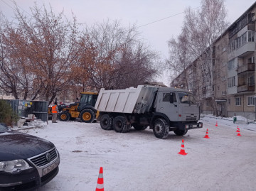 КУДЕЗ ПРОДОЛЖАЕТ ВЫВОЗ СНЕГ С ПРИДОМОВЫХ ТЕРРИТОРИЙ