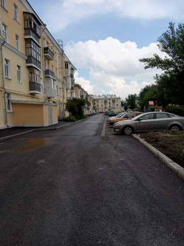БЛАГОУСТРОЙСТВО ПРИДОМОВОЙ ЛОКАЦИИ В СТАРОЙ КРАСНОГОРКЕ ЗАВЕРШЕНО