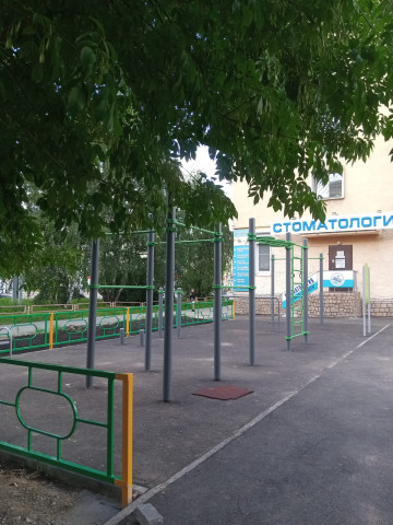 КУДЕЗ РЕГУЛЯРНО КОНТРОЛИРУЕТ ХОД РЕМОНТНЫХ РАБОТ В ДВОРОВОЙ ЛОКАЦИИ, БЛАГОУСТРАИВАЕМОЙ ПО КОМФОРТНОЙ СРЕДЕ
